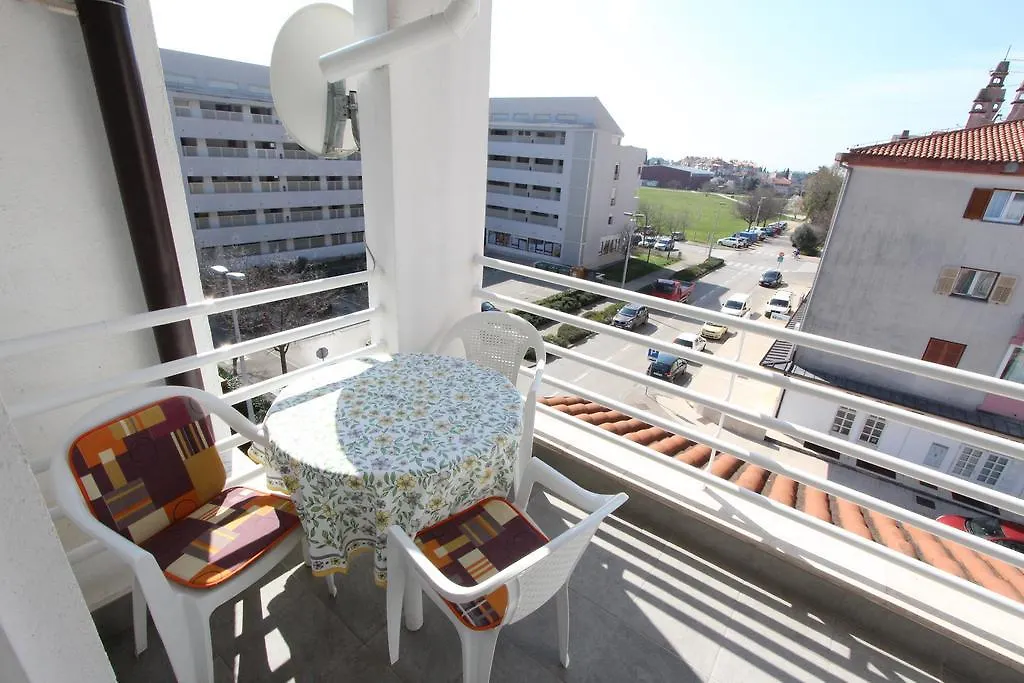 Apartment Nives Rovinj 0*,