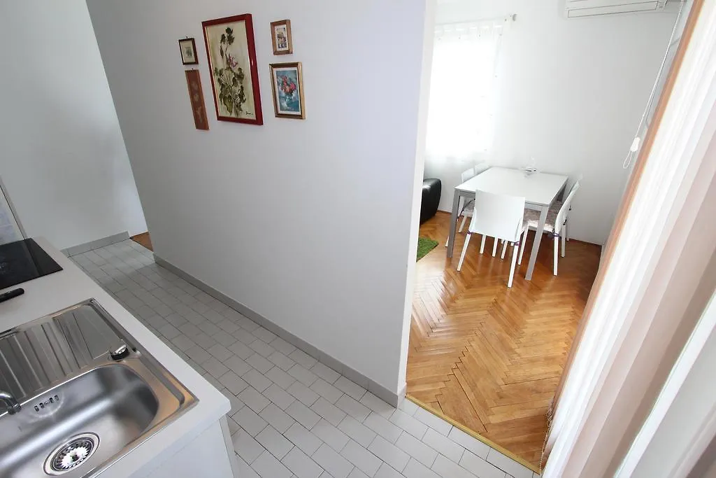 Apartment Nives Rovinj